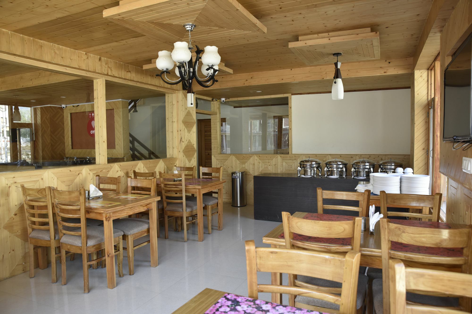 Oyo 10255 Hotel Red Apple Manāli Zewnętrze zdjęcie